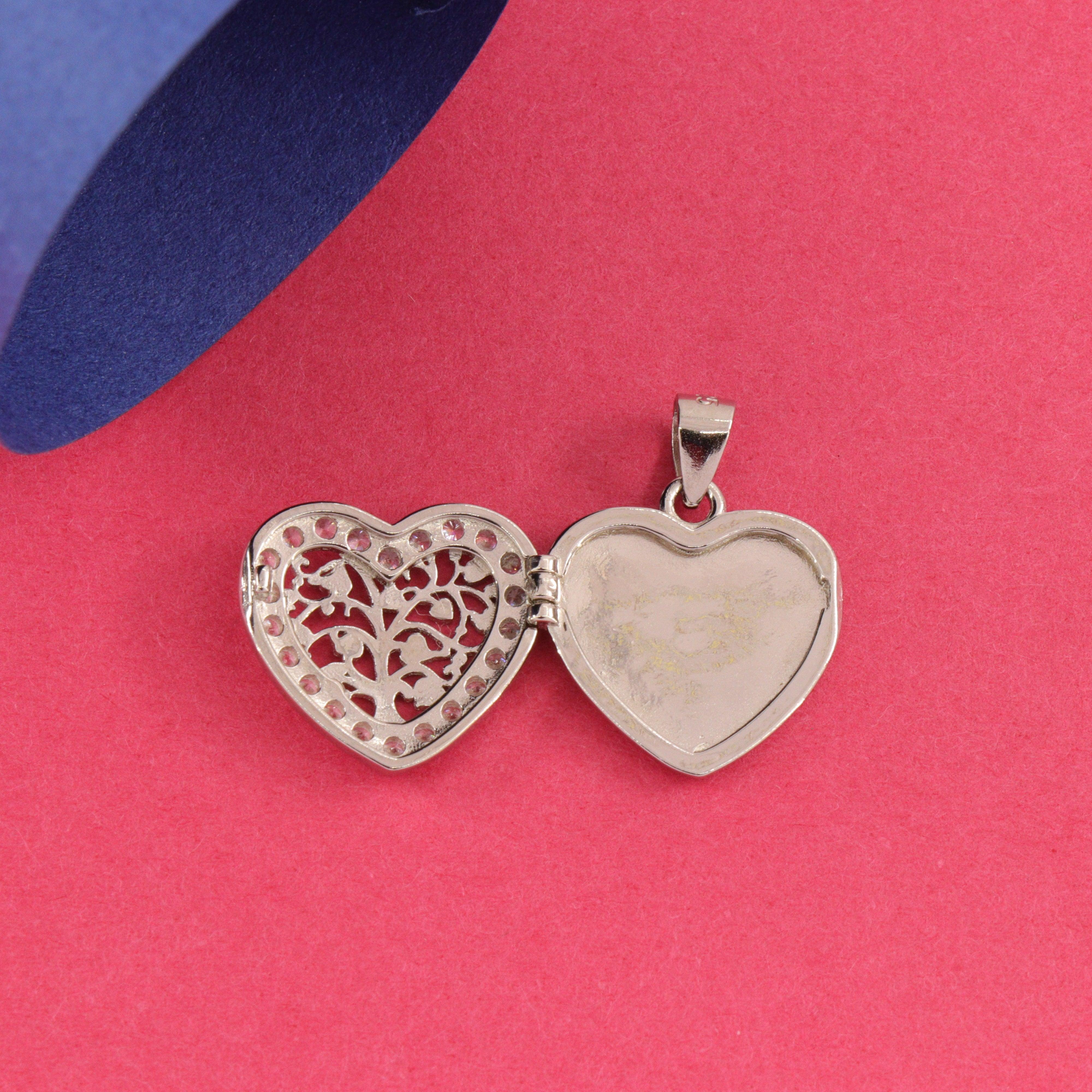 925 silver heart pendant for women, WP-72, showcasing intricate openwork design on one half and solid design on the other.