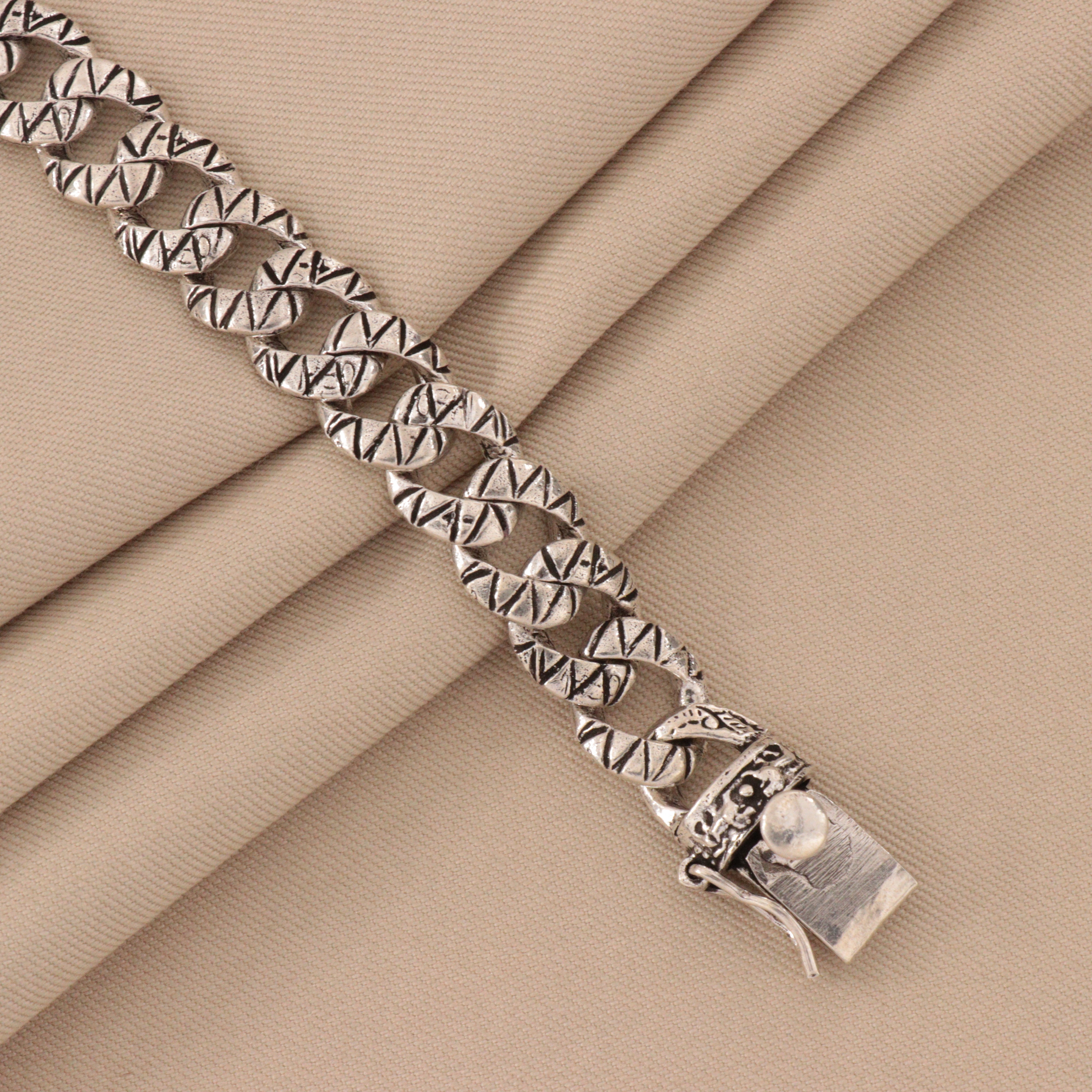 925 Silver Aryaman Men Bracelet MB-299