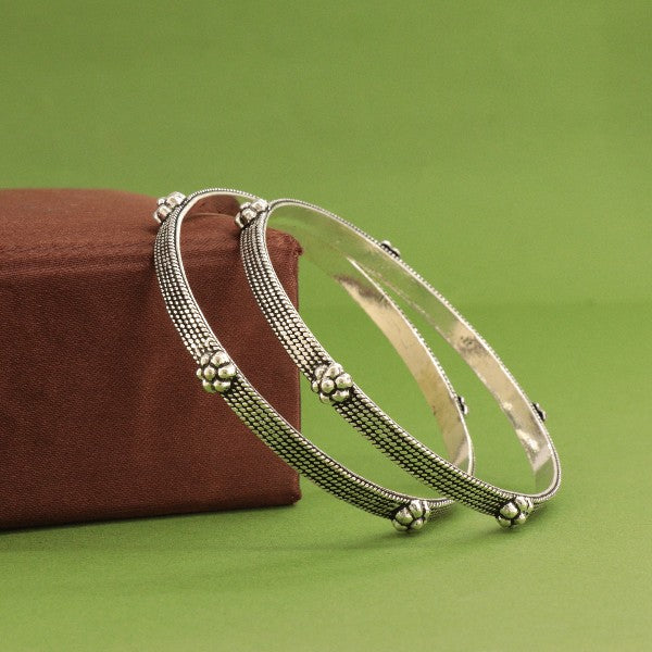 925 Silver Antique Women Bangles WB-58 with Floral Design. Weight 32g, Length 2.6. Crafted from Pure 925 Silver.