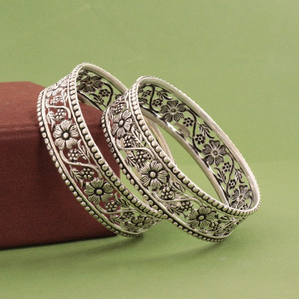 925 Silver Antique Women's Bangles WB-62 with intricate floral design, 44g weight, 2.6 bangle size, on green background