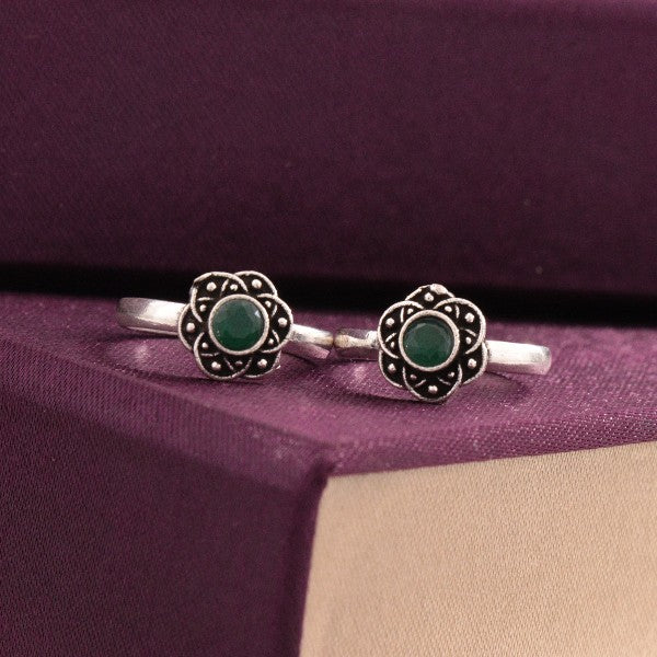 925 silver Monisha women toe-rings TE-277 with floral design, 4g, and green stone, showcasing intricate craftsmanship and purity