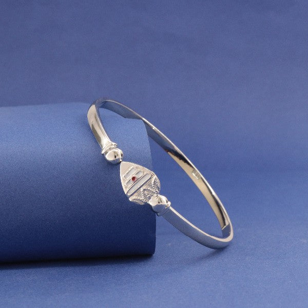 925 silver Vel Men Kada MKD-211, openable bangle with intricate design, 23g, showcasing craftsmanship on blue background