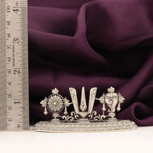 925 Silver Shanku Chakra Namam Idol, 47g, 3.5cm, with ruler for scale, purple backdrop