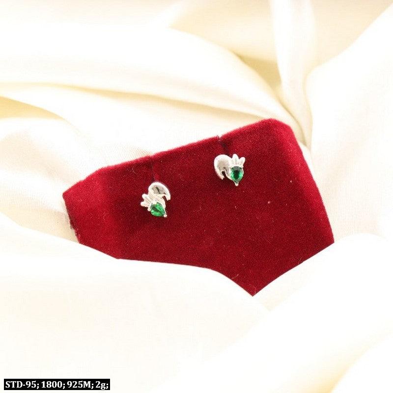 925 silver Samata women studs STD-95 on red velvet background, weight 2g, purity 925.