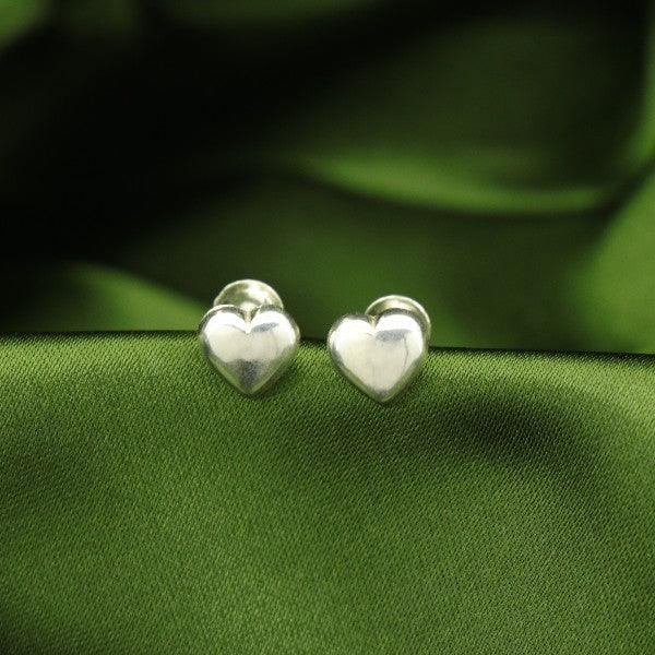 925 silver heart-shaped kids studs KS-88 on green fabric, 2g weight, purity 925