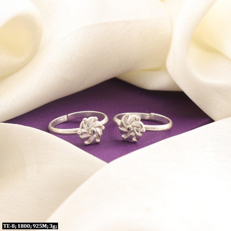 925 Silver Nitima Women Toe-Rings TE-8, 3g Pure Silver Jewelry Featuring Intricate Floral Design.