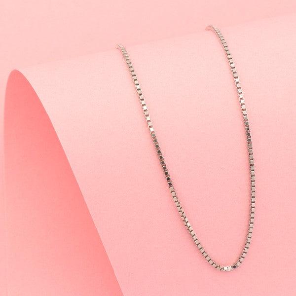 925 silver Swetha women's chain LC-123 with 46cm length on a pink background.