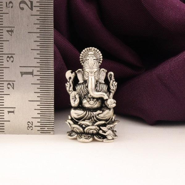 925 silver 3D Ganesha idol, 23g, 3cm tall, purity 925, with ruler scale for size reference