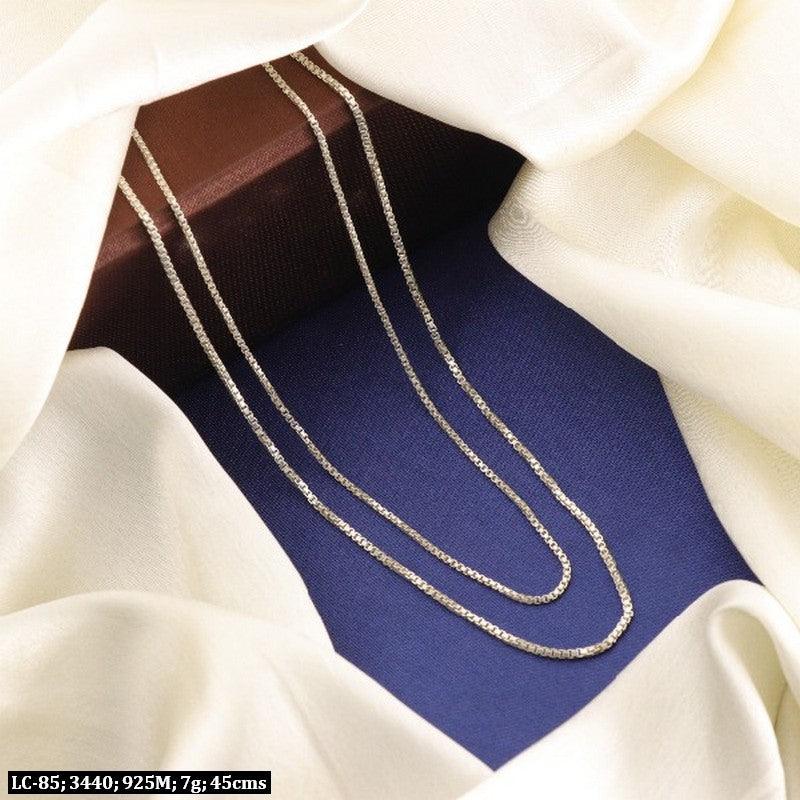 925 silver Pallavi women chain LC-85, 7g, 45cms displayed on a dark blue background with white fabric