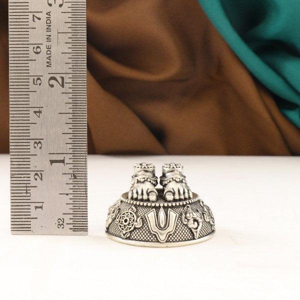 925 silver 3D Balaji Padham idol weighing 28g and measuring 2cm alongside a ruler for scale