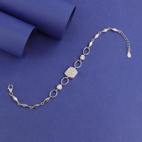 925 silver Rajanigandha women's bracelet, 6g, 20cm, elegant design against a blue background