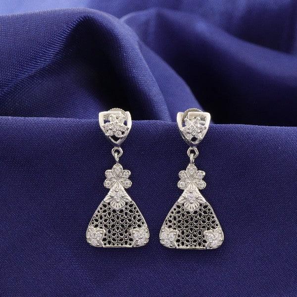 Elegant 925 silver danglers for women, Poorvi design (DAN-176), weighing 4g, displayed against a blue fabric backdrop.