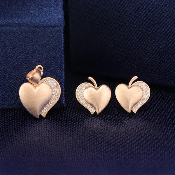 Elegant 925 Silver Heart Shaped Women's Pendant Set Weighing 6g with Intricate Detailing and Sparkling Accents on a Dark Blue Background