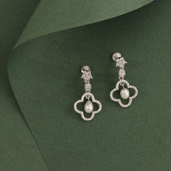 925 silver flower danglers DAN-127, women's earrings with floral design and pearls, 5g weight, purity 925.