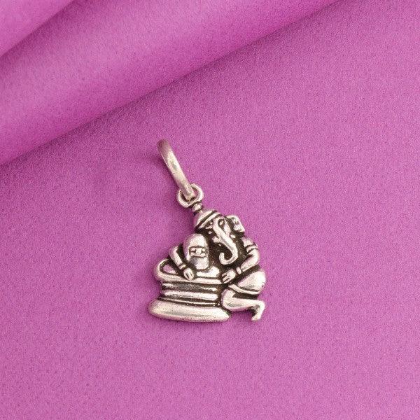 925 silver Ganesha God pendant GP-128 with intricate design, 2g weight, displayed on a pink fabric background.