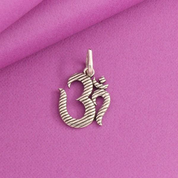 925 silver Om God pendant GP-127 on a pink background, 2g in weight, 925 purity.