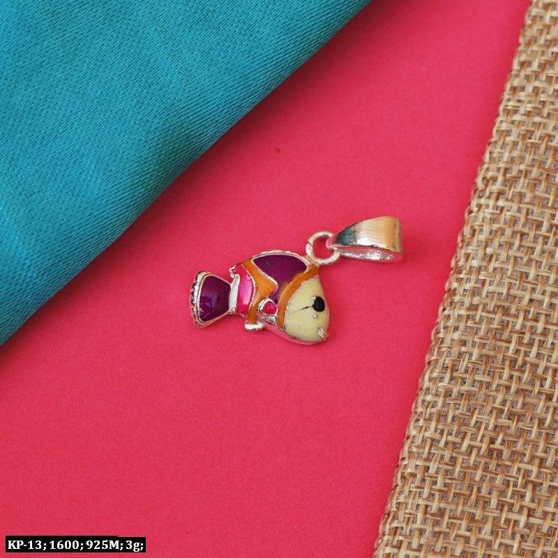 925 silver Dory kids pendant KP-13, 3g, laying on a colorful background.