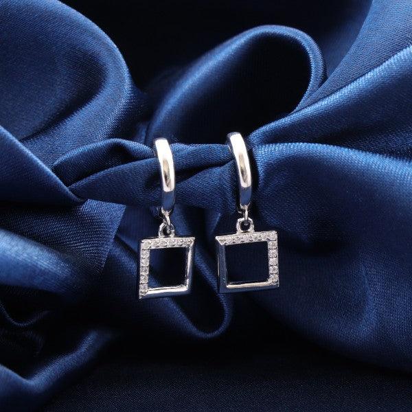 925 silver square women hoops HOO-2, 3g, 925 purity earrings against a blue fabric background