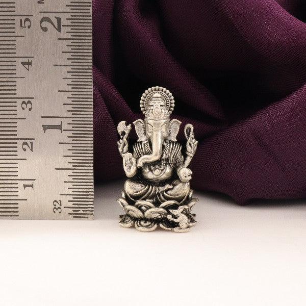 925 Silver 3D Ganesha Idol 26g with dimensions 3cms, placed next to a ruler for scale.