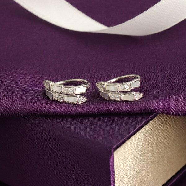 925 Silver Manavi Women Toe-Rings TE-211, Purity 925, Weight 4g, Elegant and Stylish Design on Elegant Purple Background